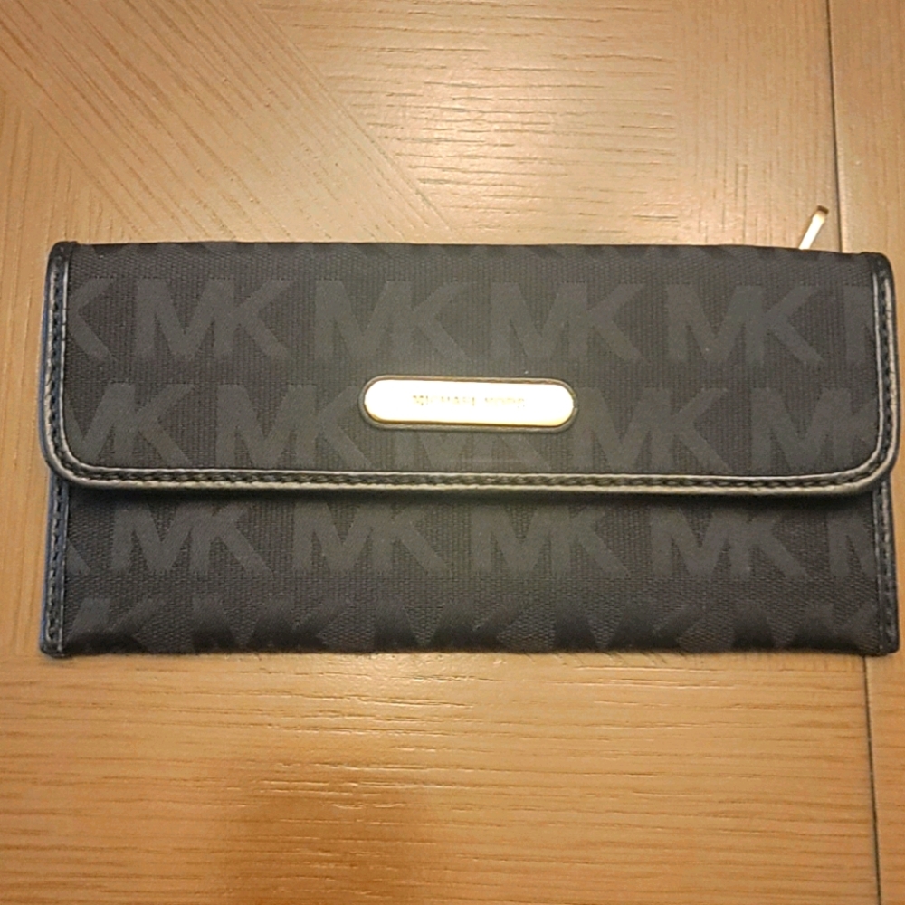 Michel Kors Wallet